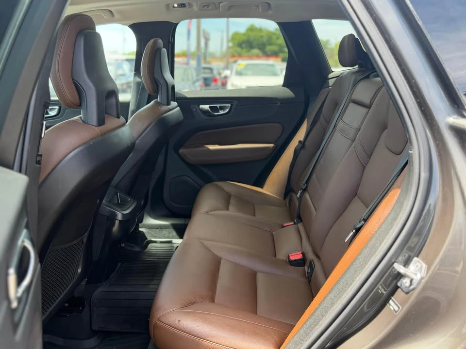2018 Volvo XC60 2nd Gen - Image 10 of 20