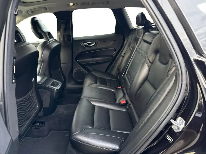 2018 Volvo XC60 2nd Gen - Image 10 of 12