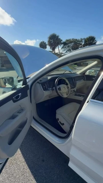 2018 Volvo XC60 2nd Gen - Image 16 of 16