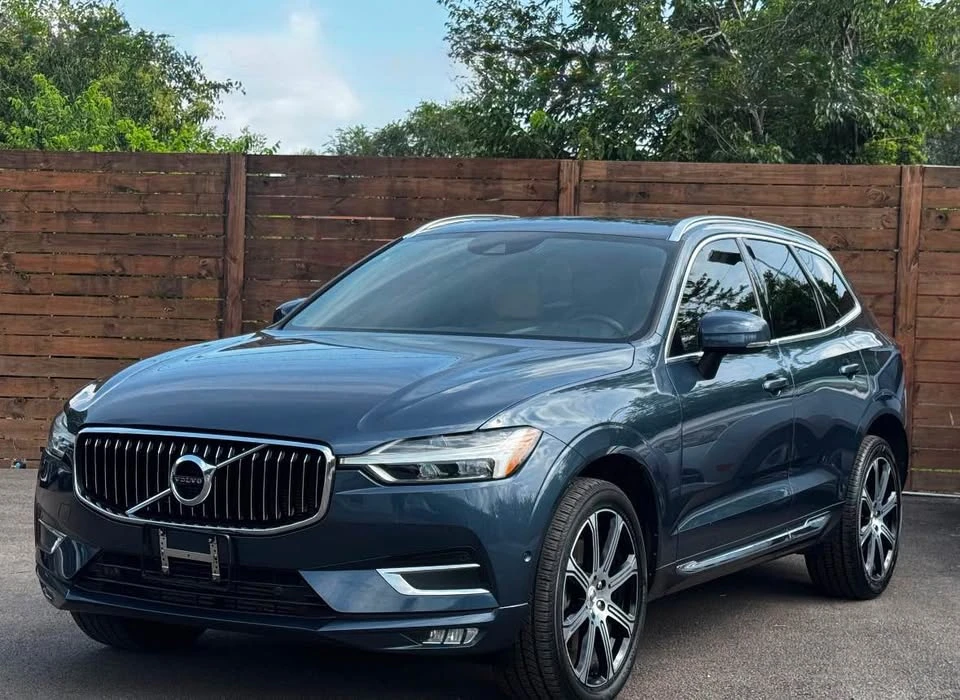 2018 Volvo XC60 2nd Gen - Image 2 of 19