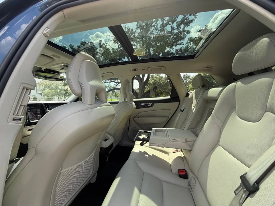 2018 Volvo XC60 2nd Gen - Image 10 of 16