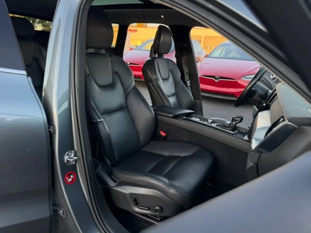 2018 Volvo XC60 2nd Gen - Image 11 of 21