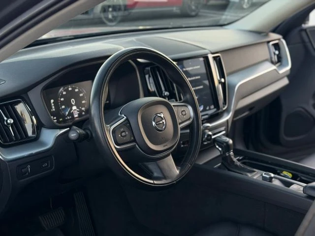 2018 Volvo XC60 2nd Gen - Image 16 of 21