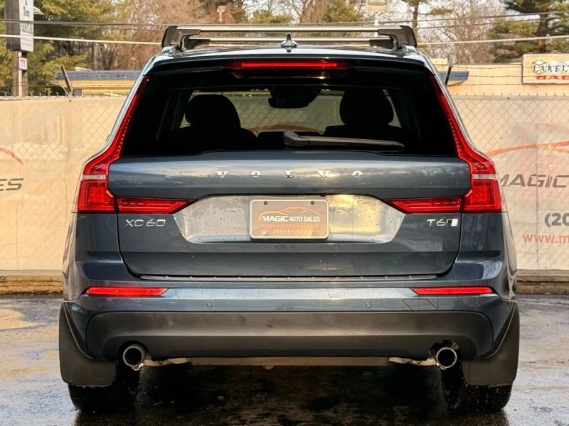 2018 Volvo XC60 2nd Gen - Image 10 of 12