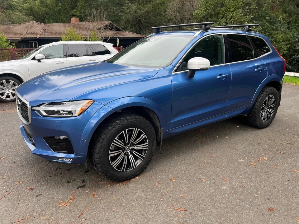 2018 Volvo XC60 2nd Gen - Image 11 of 31
