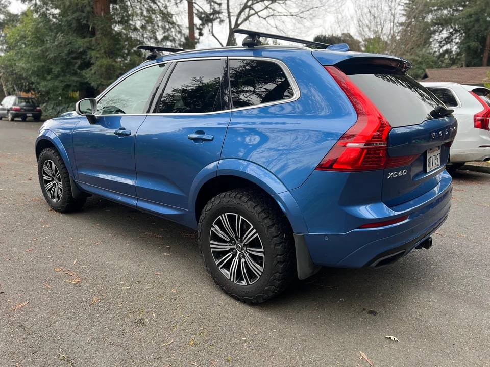 2018 Volvo XC60 2nd Gen - Image 13 of 31