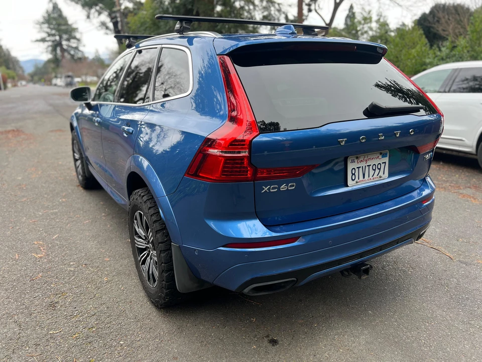 2018 Volvo XC60 2nd Gen - Image 15 of 31