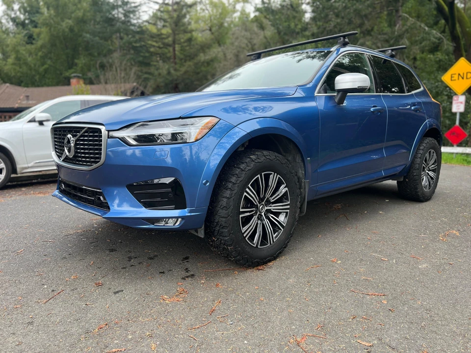 2018 Volvo XC60 2nd Gen - Image 9 of 31