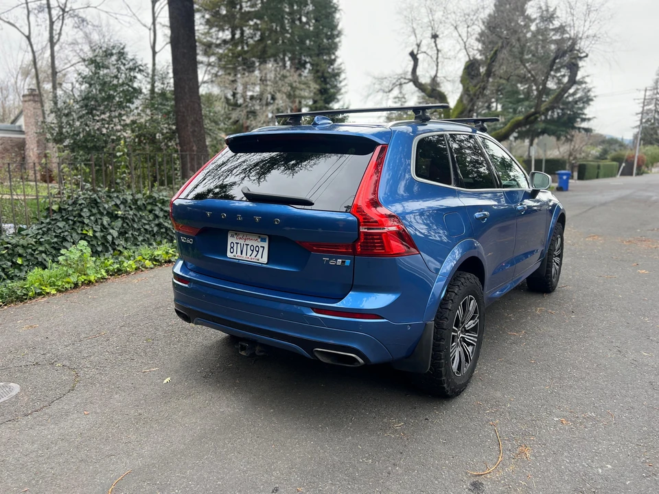 2018 Volvo XC60 2nd Gen - Image 16 of 31