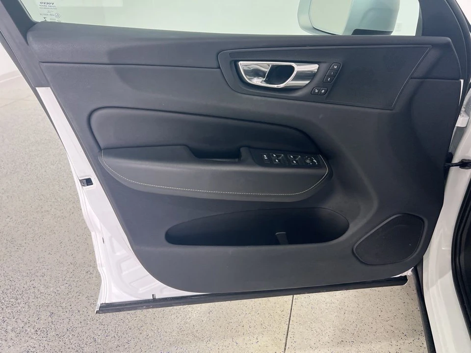 2018 Volvo XC60 2nd Gen - Image 20 of 21