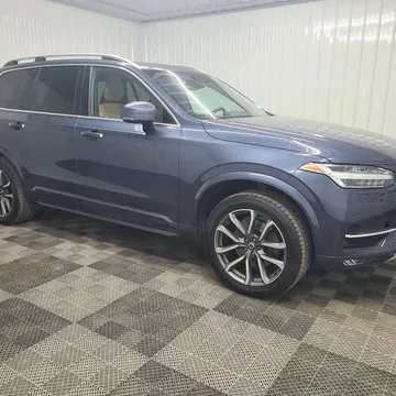 2018 Volvo XC90 T5 Momentum