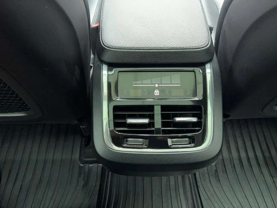 2018 Volvo XC90 2nd Gen - Image 19 of 21