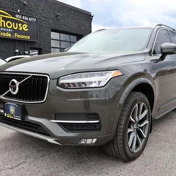 2018 Volvo XC90 T6 AWD Momentum