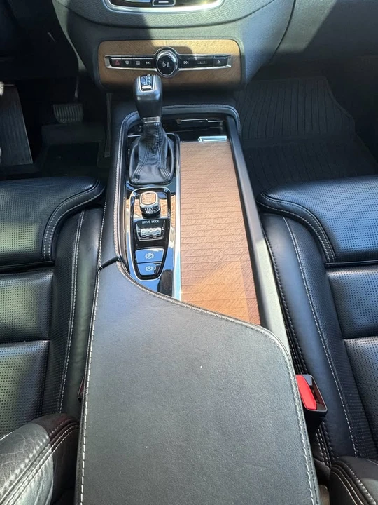 2018 Volvo XC90 2nd Gen - Image 16 of 20
