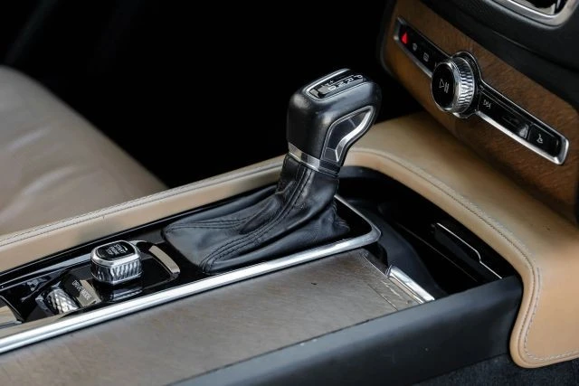 2018 Volvo XC90 2nd Gen - Image 27 of 31