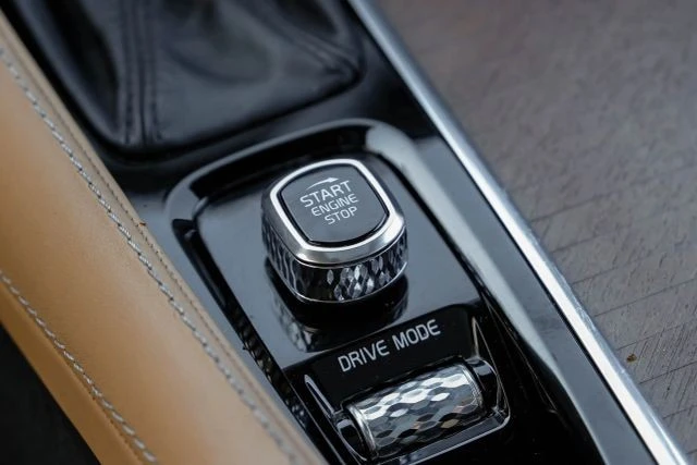 2018 Volvo XC90 2nd Gen - Image 24 of 31