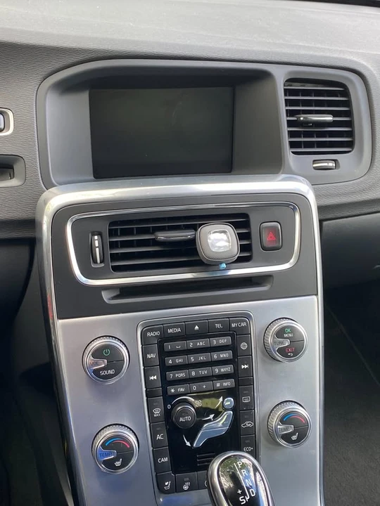 2018 Volvo V60 1st Gen - Image 4 of 8