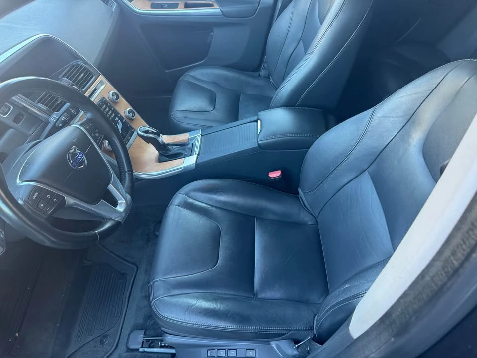 2018 Volvo XC60 2nd Gen - Image 4 of 6