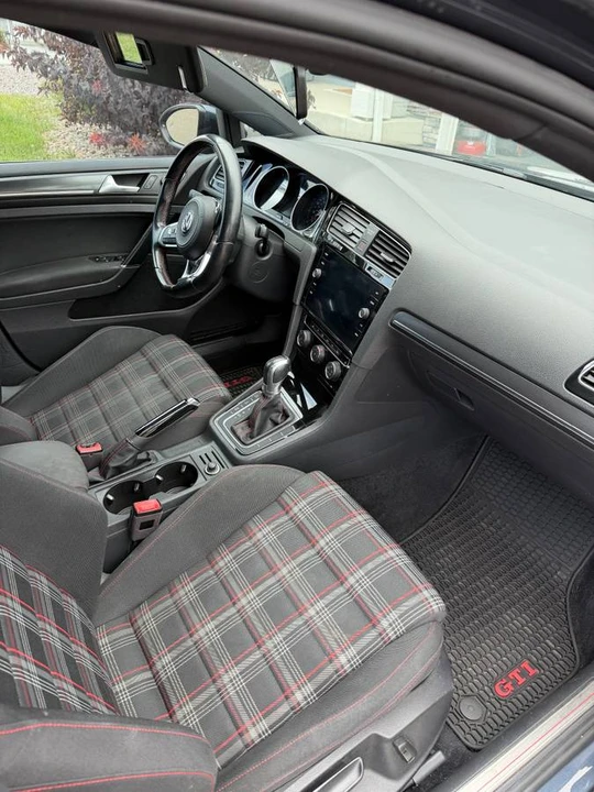 2018 Volkswagen GTI Mk7 - Image 15 of 17