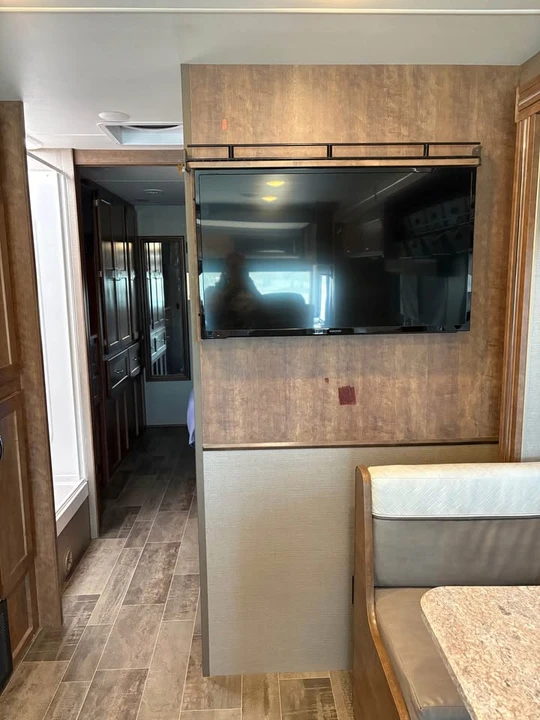 2018 Winnebago - Image 7 of 9