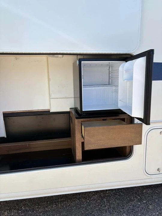 2018 Winnebago - Image 8 of 9