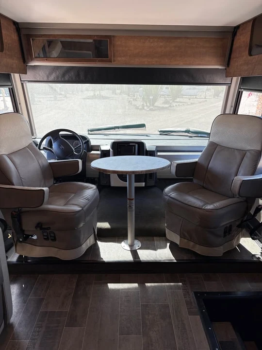 2018 Winnebago - Image 9 of 9
