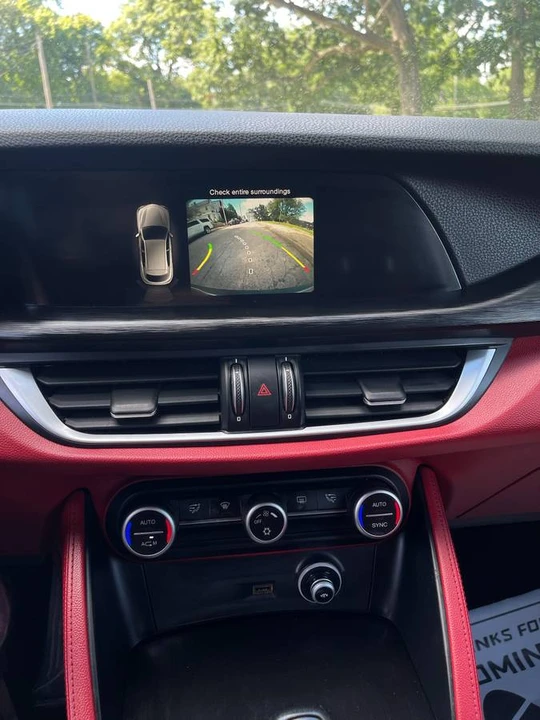 2018 Alfa Romeo Stelvio - Image 17 of 19