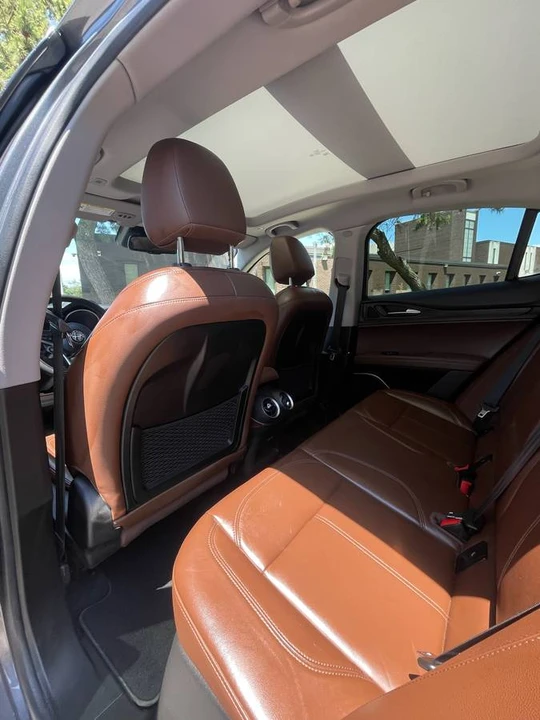 2018 Alfa Romeo Stelvio - Image 15 of 23