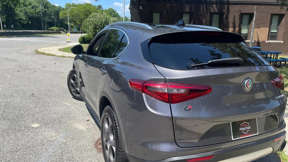 2018 Alfa Romeo Stelvio - Image 11 of 23