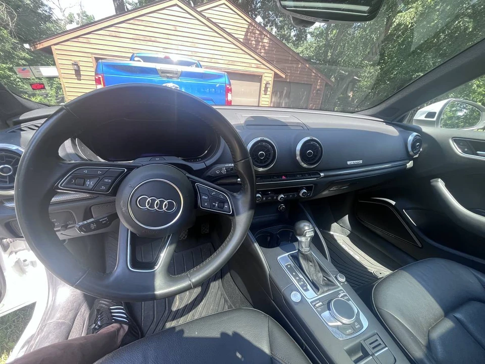 2018 Audi e-tron - Image 7 of 12