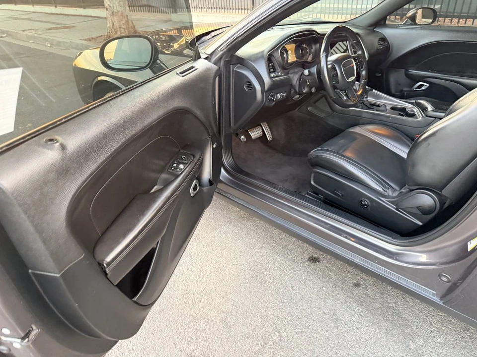2018 Dodge Challenger 3rd Gen - Image 10 of 15