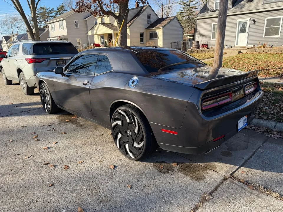 2018 Dodge Challenger 3rd Gen - Image 4 of 10