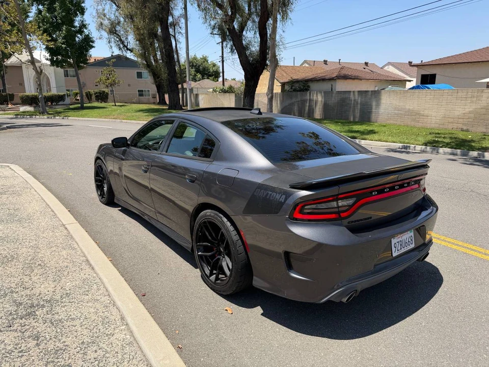 2018 Dodge Charger SRT & 392 7th Gen - Image 5 of 10