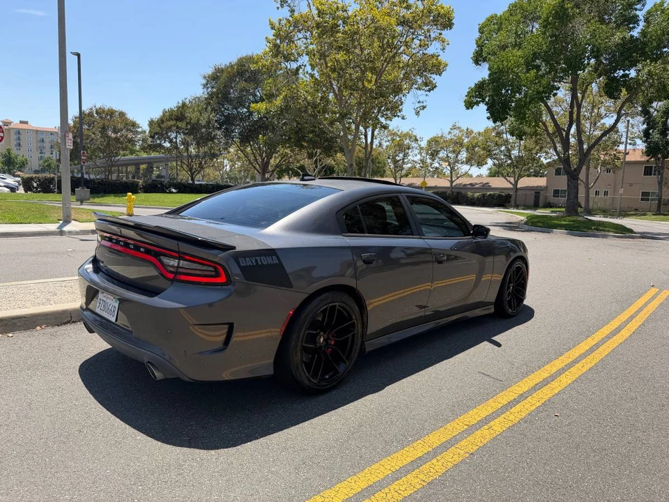 2018 Dodge Charger SRT & 392 7th Gen - Image 6 of 10