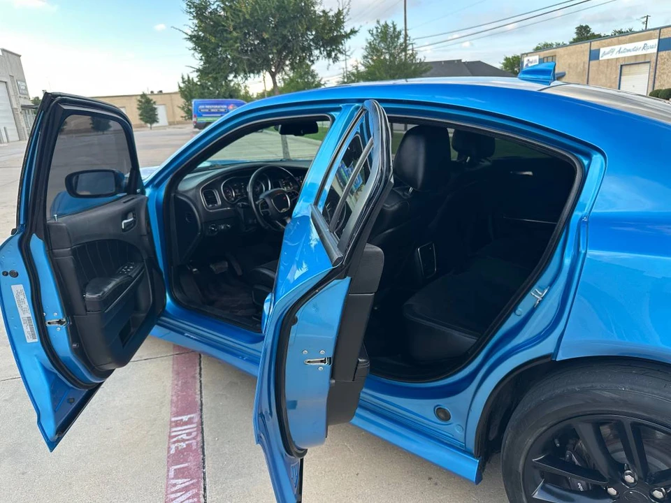2018 Dodge Charger 7th Gen - Image 9 of 16