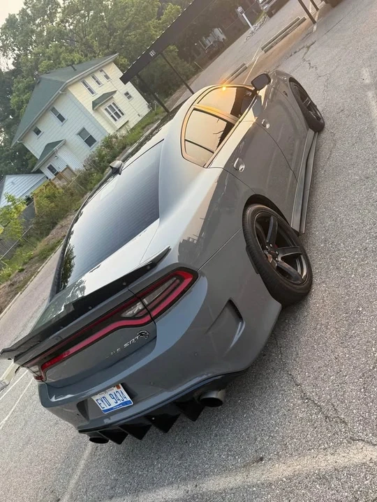 2018 Dodge Charger SRT Hellcat 7th Gen - Image 2 of 10
