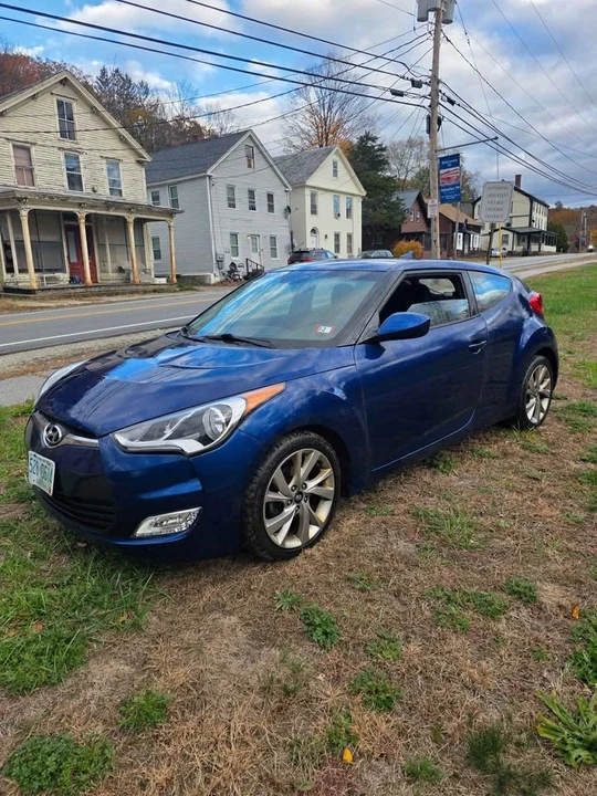 2018 Hyundai Veloster - Image 2 of 6