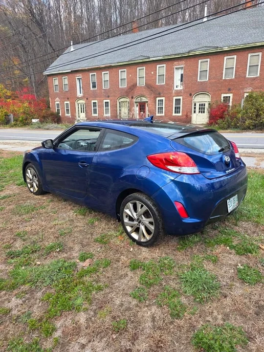 2018 Hyundai Veloster - Image 2 of 4