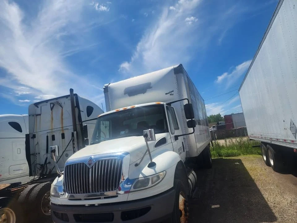 2018 International 4300 - Image 7 of 20
