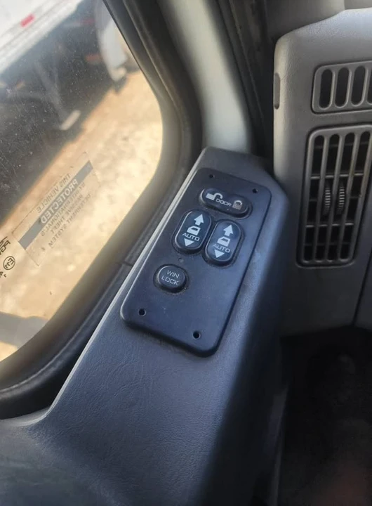 2018 International 4300 - Image 13 of 20