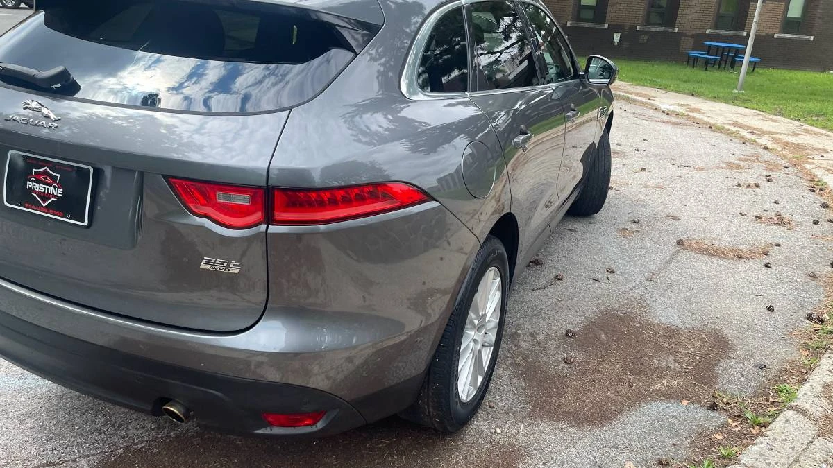 2018 Jaguar F-Pace - Image 12 of 24