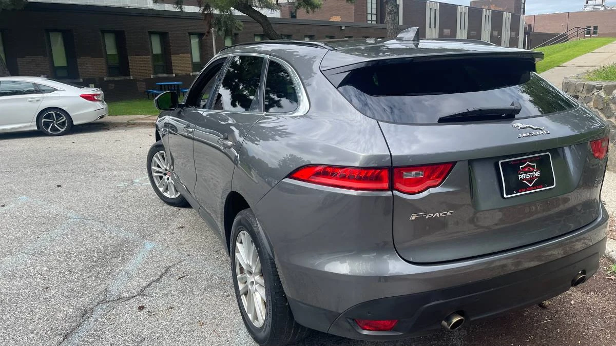 2018 Jaguar F-Pace - Image 9 of 22
