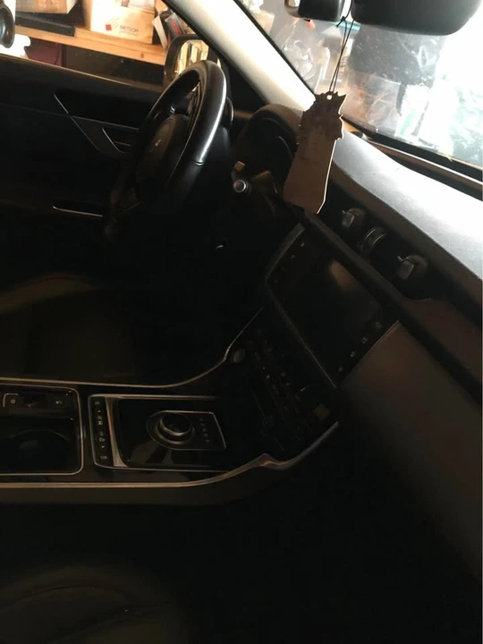 2018 Jaguar X260 XF - Image 8 of 9