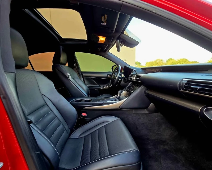 2018 Lexus IS 3rd Gen - Image 9 of 10