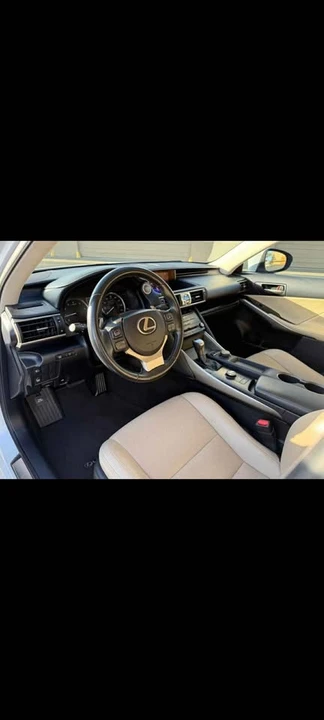 2018 Lexus IS 3rd Gen - Image 7 of 8