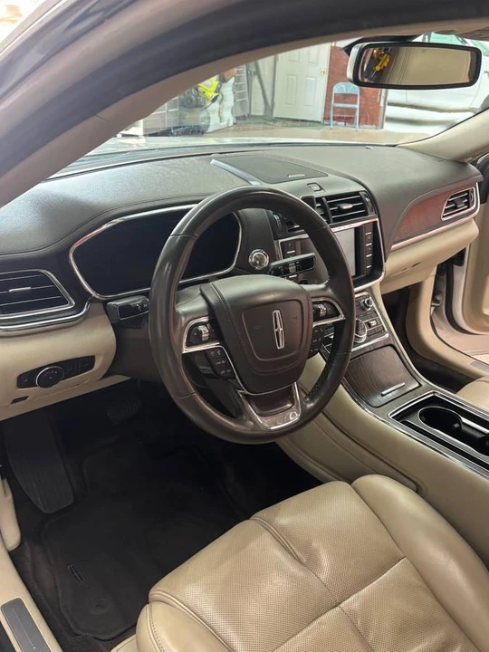 2018 Lincoln Continental 10th Gen - Image 7 of 14