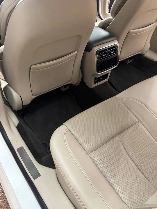 2018 Lincoln Continental 10th Gen - Image 8 of 14