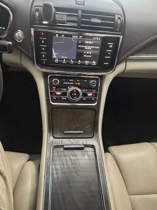 2018 Lincoln Continental 10th Gen - Image 14 of 14