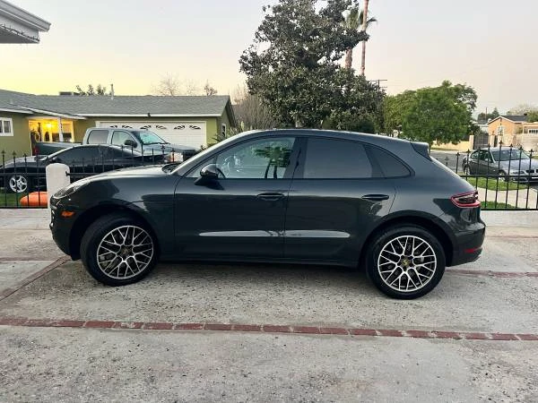 2018 Porsche Macan - Image 9 of 21