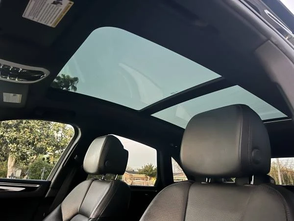 2018 Porsche Macan - Image 20 of 21